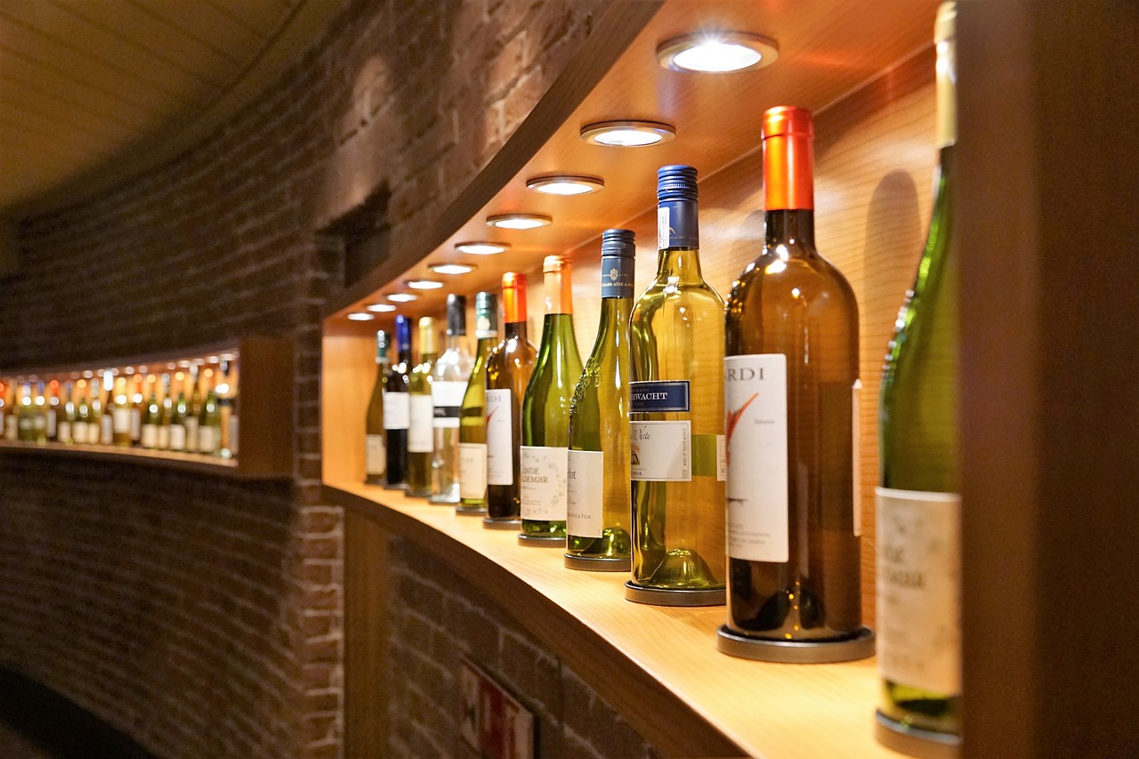 赊店老酒价格表大全，历史酒香与透明价格体验
