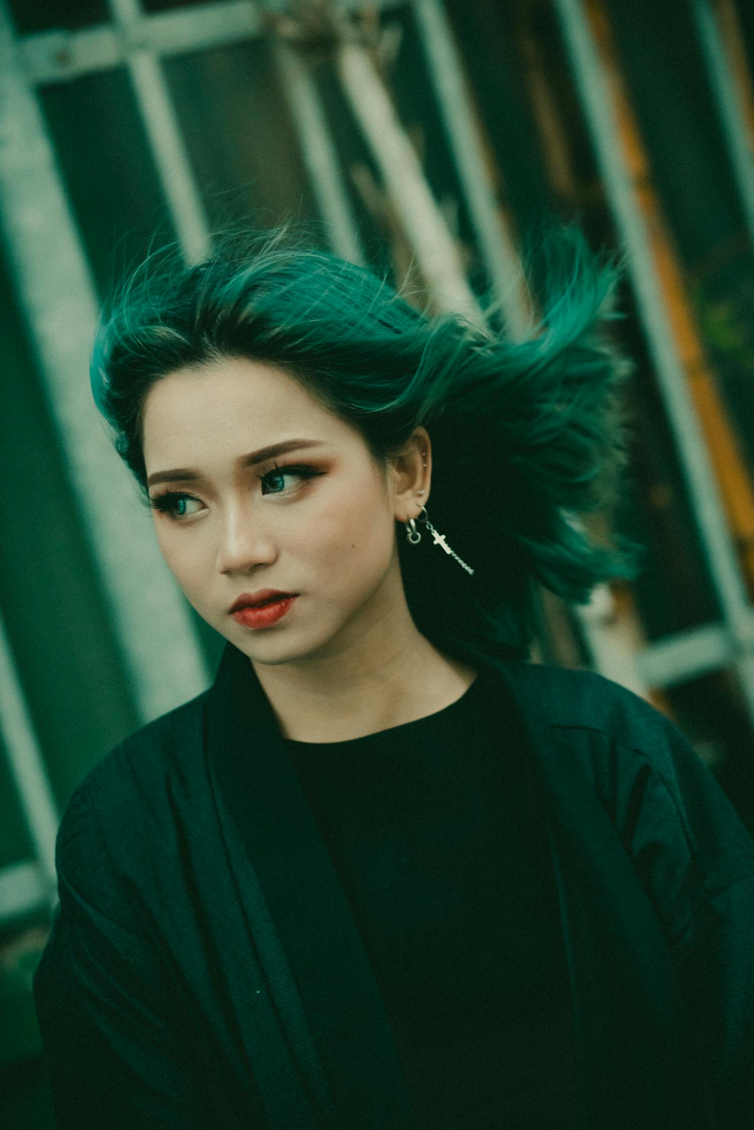 钱小豪经典角色魅力与演技展现，电视剧中的精彩瞬间回顾