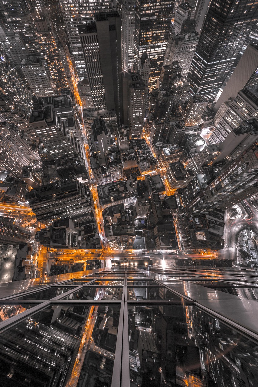 中能东道香港上市，开启新征程里程碑