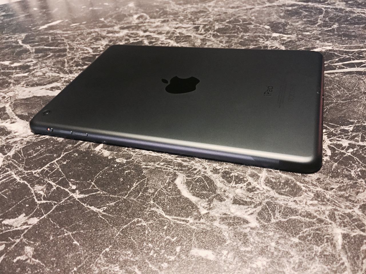 苹果最新操作系统iOS 7，革新与用户体验的完美融合